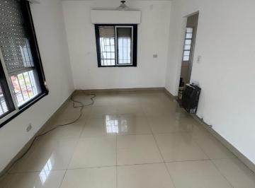 Casa · 40m² · 2 Ambientes · 1 Cochera · Departamento 2 Ambientes en Ituzaingo Norte