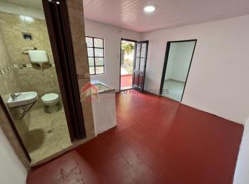 PH · 30m² · 2 Ambientes · Dpto PH Dos Ambientes. Excelente Ubicacion: Viamonte 242, Lomas de Zamora