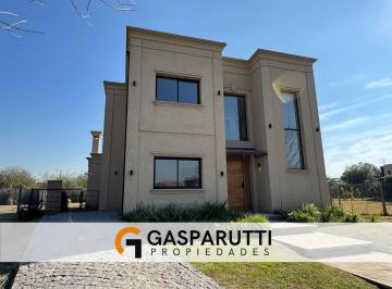 Casa · 200m² · 5 Ambientes · 2 Cocheras · Casa en Venta en Puertos del Lago, Araucarias con Pileta
