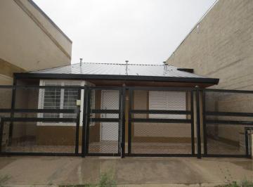 Casa · 147m² · 6 Ambientes · 2 Cocheras · Remax Vende Casa en Gral. Roca