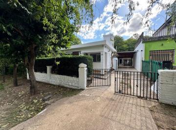 Casa Venta 350m² de 4 ambientes · Casa en Venta en Villa Los Aromos