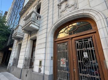 Oficina comercial · 300m² · 4 Ambientes · 1 Cochera · Oficina - La Plata