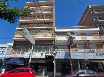 Departamento · 37m² · 2 Ambientes · Departamento 1 Dormitorio Estacion de Castelar Lado Norte