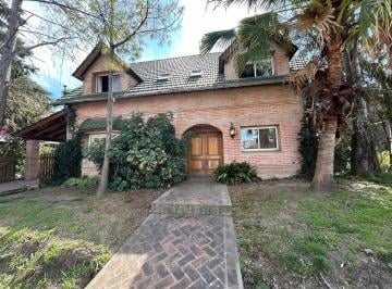 Casa · 280m² · 5 Ambientes · 1 Cochera · Venta de Casa 6 Amb en Barrio Cerrado Altos del Sol