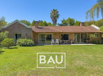 Casa · 200m² · 4 Ambientes · Casa Chalet en Alquiler en Santa Ana, Moreno, G. B. a. Zona Oeste