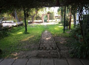 Casa · 120m² · 6 Ambientes · En Venta Casa con Gran Terreno en Oliveros