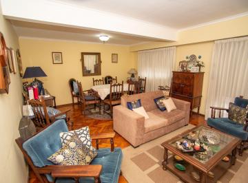 Departamento · 79m² · 3 Ambientes · Venta Semipiso Elegante 2 Dorm.