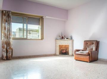 PH · 256m² · 4 Ambientes · 1 Cochera · Venta en Block PH 4 Amb + 2 Locales + Cochera