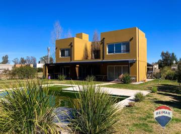 Casa · 206m² · 5 Ambientes · Venta Casa 5 Ambientes Lagos San Eliseo Canning