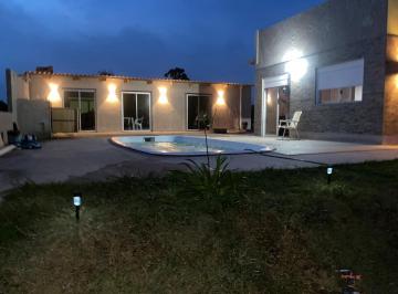 Casa · 124m² · 4 Ambientes · Casa 2 Dorm. C/ Piscina en Venta, Punta del Diablo