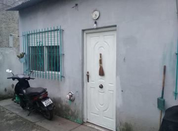 Casa · 138m² · 8 Ambientes · Casa Venta en Bloque de Tres Departamentos