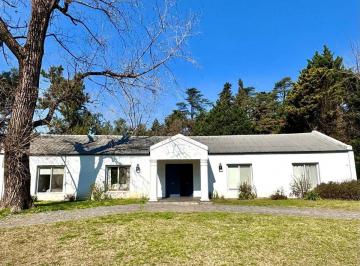 Casa · 218m² · 5 Ambientes · 2 Cocheras · Casa en Venta, Golf Club Argentino. Apto Credito