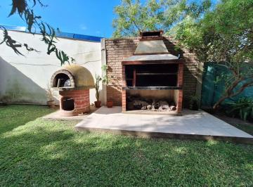 Casa · 135m² · 4 Ambientes · 2 Cocheras · Casa 4 Ambientes con Local El Pato Nuevo Valor