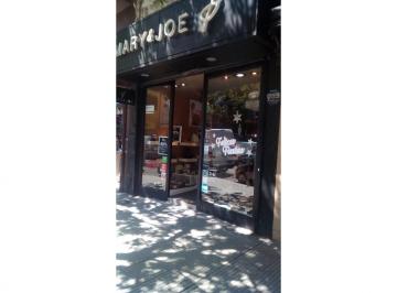 Local comercial · 135m² · 1 Ambiente · Local Premium Acoyte y Rivadavia