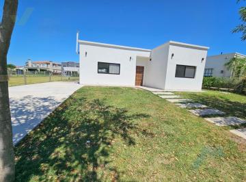Casa · 98m² · 4 Ambientes · 2 Cocheras · Casa en Venta 4 Ambientes - Barrio Cerrado San Pablo - Pilar