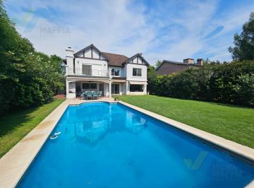 Casa · 244m² · 7 Ambientes · 4 Cocheras · Casa 6 Dorm. en C. C. Pueyrredón - Pilar - Apto Crédito