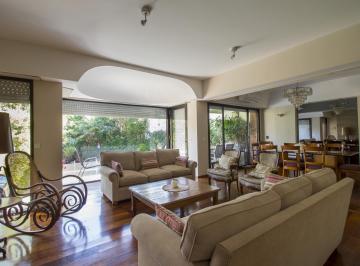 Casa · 400m² · 6 Ambientes · 4 Cocheras · Casa en Venta de 5 Dorm. en Villa Urquiza