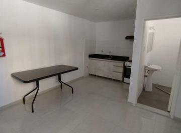 Departamento · 45m² · 2 Ambientes · Amplio Dpto en Alquiler Sobre La Peatonal