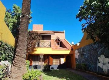 general-san-martin-san-andres-venta-casa-4-ambientes · Casa en Venta - 4 Amb con Parque y Piscina - San Andres