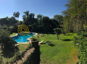 Casa de 5 ambientes, San Fernando · Casa 1367 m² con 3 Dorm. en Venta en Punta Chica - Playroom