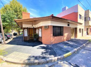 Casa de 6 ambientes, Avellaneda · Casa de Categoría 6 Ambientes - C/ Cochera Patio Terraza y Quincho - Piñeyro