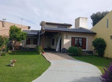 Imagen1 · Venta Casa de 3 Ambientes, Parque, Quincho Zona Castagnino