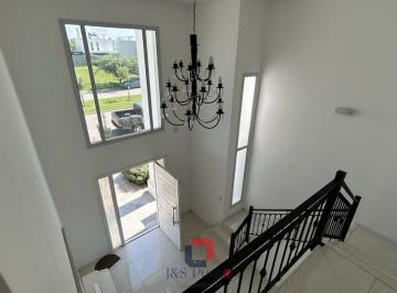 Casa · 200m² · 4 Ambientes · 4 Cocheras · Casa en Docta.
