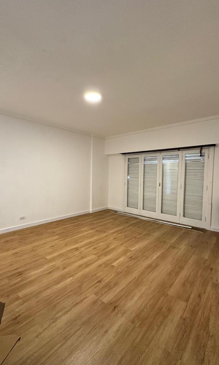 Depto 3 amb, 70m² en La Perla, reciclado y luminoso — 4º piso