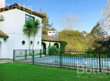 Casa · 214m² · 5 Ambientes · 2 Cocheras · Casa con Gran Piscina y Parque - Country Banco Provincia