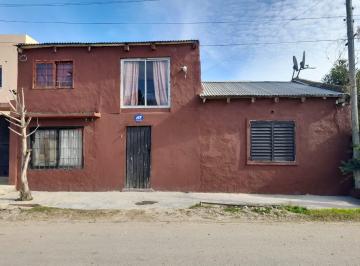 Casa · 80m² · 3 Ambientes · Casa en Venta - 2 Dorm. 1 Baño - 200 m² - Manuel B. Gonnet