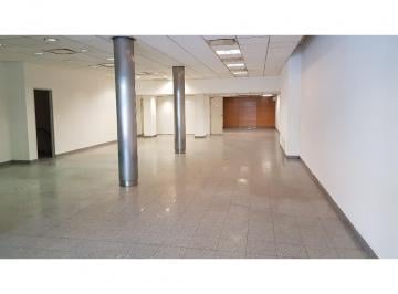 Local comercial · 550m² · Local - San Miguel