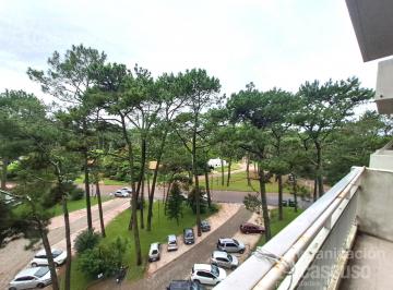 Departamento · 50m² · 2 Ambientes · Departamento de 1 Dormitorio Balcón Panorámico Arcobaleno Playa Mansa Amenities