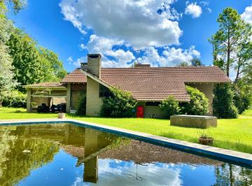 Casa de 4 ambientes, Luján · Lindo Chalet en Country Las Praderas de Lujan.