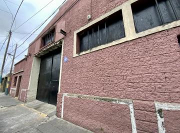 Local comercial · 600m² · 8 Ambientes · 4 Cocheras · Arenales 50