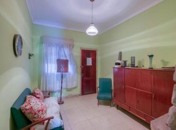 Casa · 150m² · 5 Ambientes · 1 Cochera · Casa en Venta, La Plata. 3 Dorm. y Parque