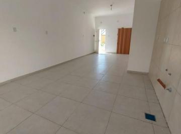 Casa · 87m² · 3 Ambientes · Venta de Casa Totalmente Refaccionada en Padre Genesio Al 1200