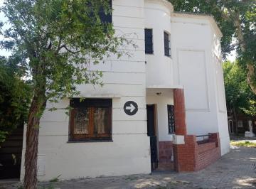 Casa · 175m² · 6 Ambientes · 1 Cochera · Casa en Barrio Matheu Tres Dorm., Cochera y Patio