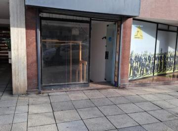 Local comercial · 36m² · Local en Venta en Independencia y Libertad