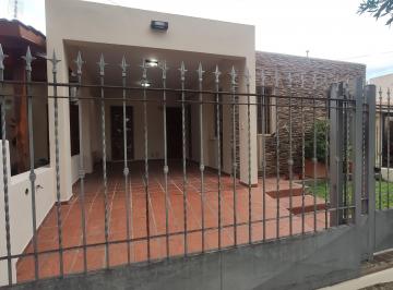 Casa de 4 ambientes, Córdoba · Casa 3 Dorm Jardin de Horizonte