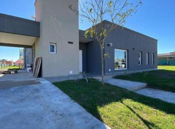 Casa · 194m² · 5 Ambientes · 2 Cocheras · Casa en Alquiler o Venta. a Estrenar. Barrio Horizontes Al Sur. Canning.