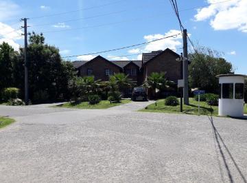 Casa de 9 ambientes, Moreno · Venta Chalet 400 m² Country Provincia de Buenos Aires