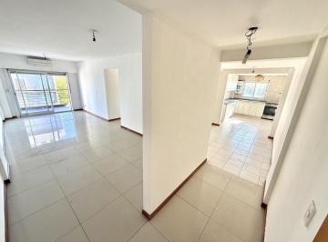 Departamento · 88m² · 3 Ambientes · 1 Cochera · Departamento en Alquiler 3 Ambientes con Cochera en Banfield Este