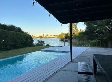 Casa · 270m² · 7 Ambientes · Alquiler Anual Santa Bárbara a La Laguna, con Pileta Climatizada