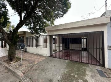 Casa de 6 ambientes, Córdoba · Patiezon! Enorme Casa de Dos Dorm.!