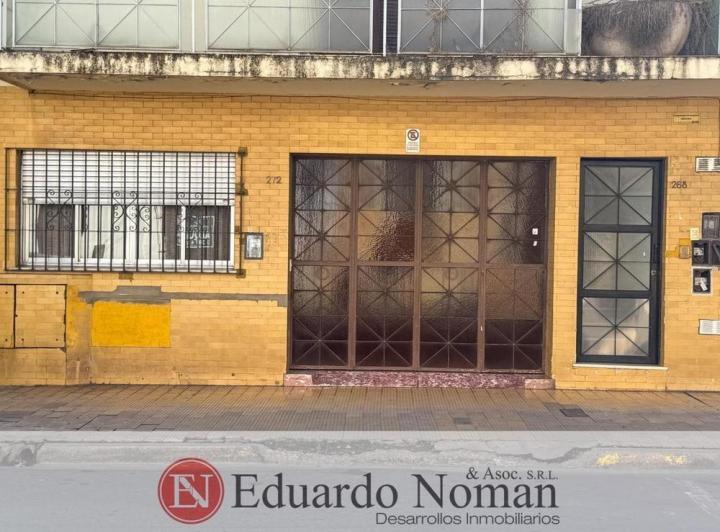 Casa · 180m² · 6 Ambientes · 1 Cochera