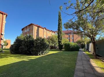 Departamento · 80m² · 5 Ambientes · 1 Cochera · Venta Departamento 3 Habitaciones en Complejo con Seguridad Córdoba IV