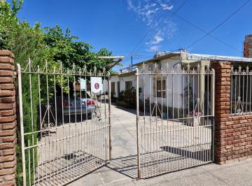 Casa · 207m² · 3 Ambientes · 2 Cocheras · Casa en B° Don Bosco + 3 Dptos