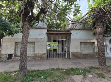 Casa · 4 Ambientes · En Venta | Propiedad de 3 Ambientes con Parque en Barrio La Perlita, Moreno | Calle Martin Fierro a