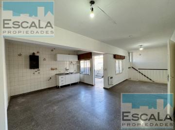 Casa · 70m² · 3 Ambientes · Casa de Dos Dorm Planta Alta en Alquiler