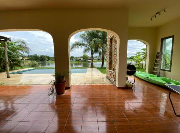 Casa de 4 ambientes, Escobar · Dueño Vende Casa Sobre Laguna Barrio Privado